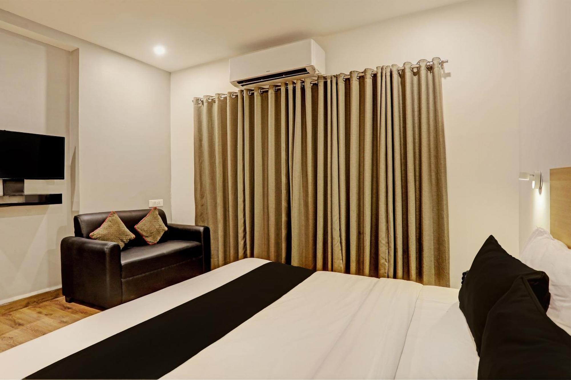Super Townhouse Swain Heritage Bhubaneswar Exterior foto