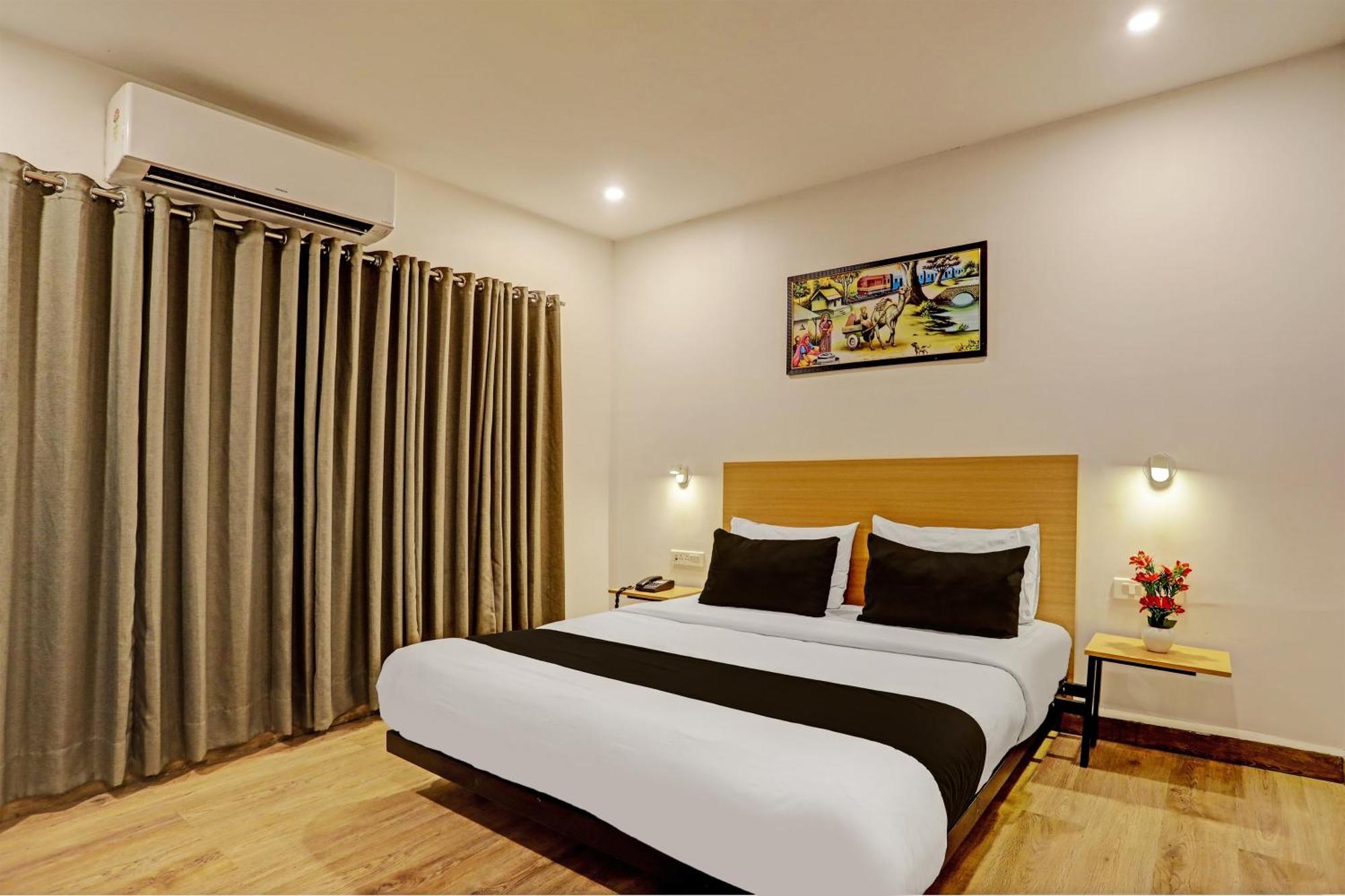 Super Townhouse Swain Heritage Bhubaneswar Exterior foto