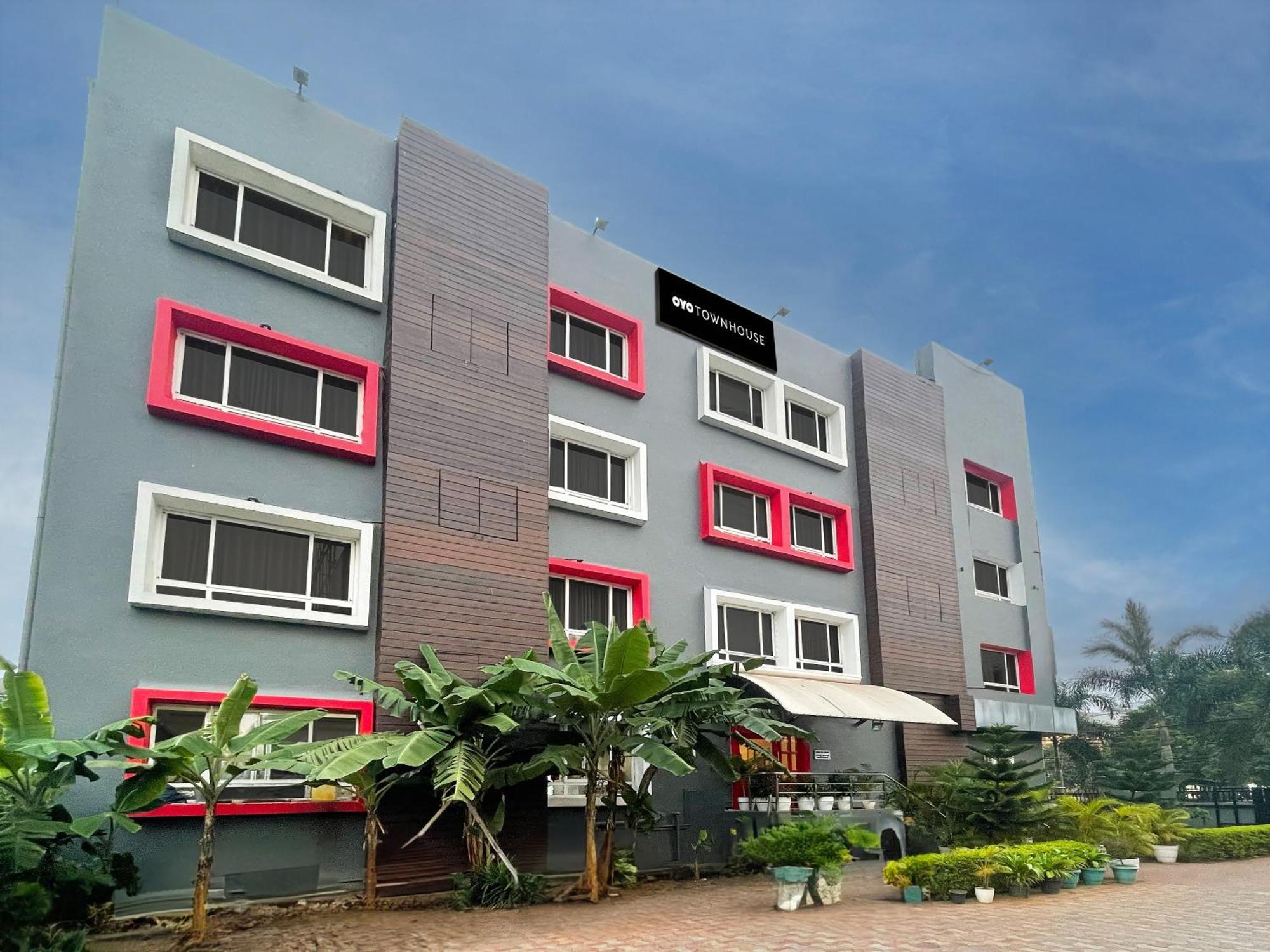 Super Townhouse Swain Heritage Bhubaneswar Exterior foto