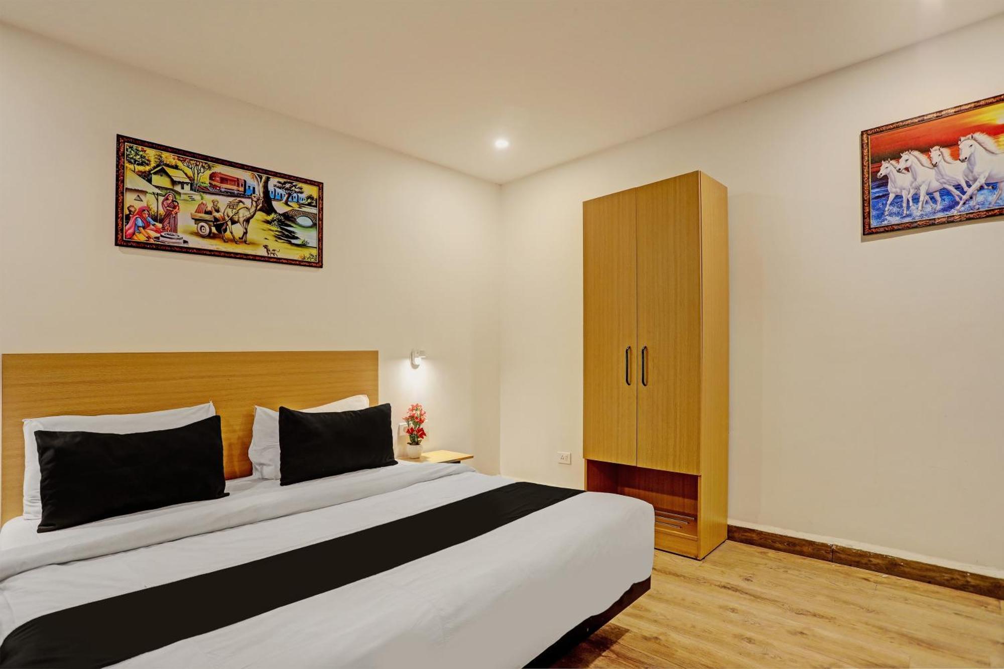 Super Townhouse Swain Heritage Bhubaneswar Exterior foto